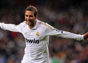 开云足球直播-郑思维状态火热难救主，日本队险胜印尼队背后的战术博弈