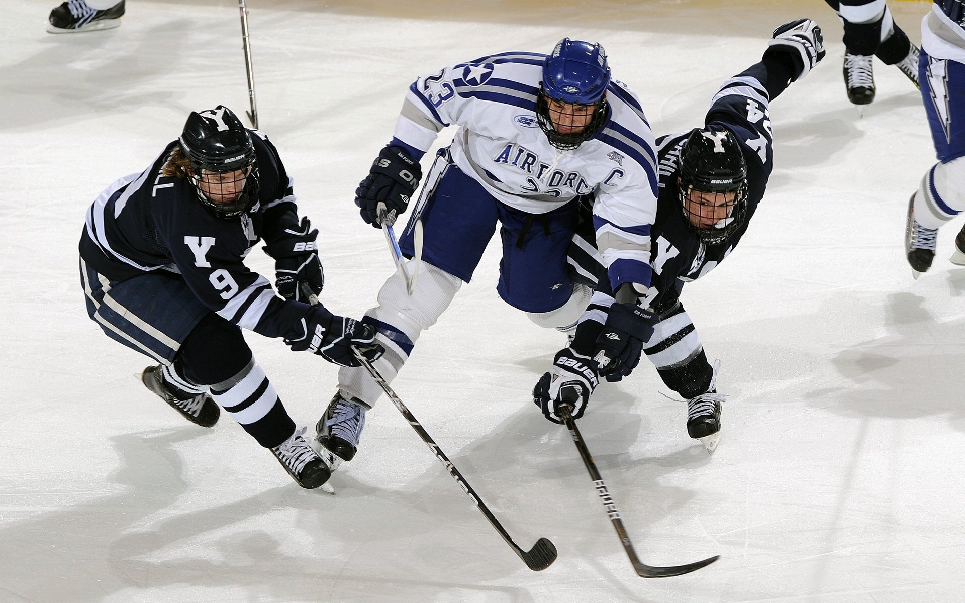 阿坎吉高光闪耀，亚特兰大硬仗力克加纳，诠释现代后卫的攻防艺术