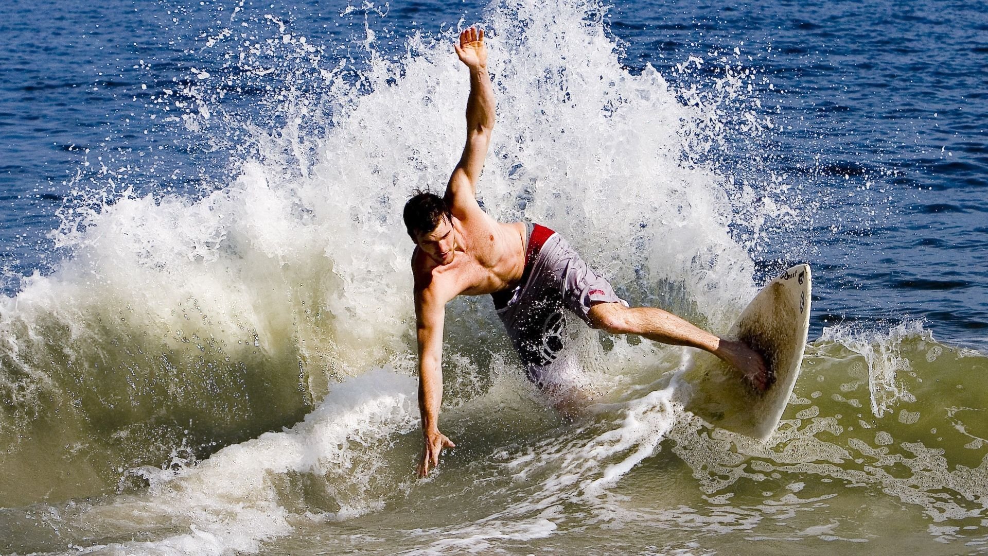 绝境翻盘与惊艳一击，从瑞典队逆转波兰到张继科的传奇时刻